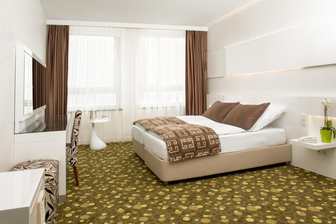 Bayer's 3* Munich